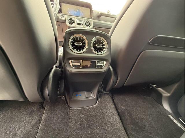 Gクラス G63 ブラックアクセントエディション 200台限定リミテッドED MANUFAKTURフルレザー オープンポアブラックアッシュウッドインテリアトリム SR MANUFAKTURプログラムプラス MANUFAKTURインテリアプラス(19枚目)