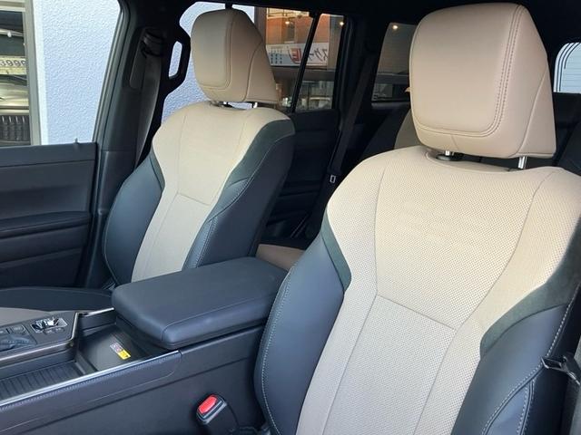 ＧＸ ＧＸ５５０　オーバートレイル＋　１００台限定車　クールＢＯＸ　地デジ　全方位カメラ　デジタルインナーミラー　パワーバックドア　置くだけ充電　１４インチマルチディスプレイ　ヘッドアップディスプレイ　ＥＴＣ２．０　パノラミックモニター（33枚目）