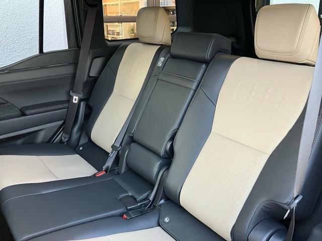 ＧＸ ＧＸ５５０　オーバートレイル＋　１００台限定車　クールＢＯＸ　地デジ　全方位カメラ　デジタルインナーミラー　パワーバックドア　置くだけ充電　１４インチマルチディスプレイ　ヘッドアップディスプレイ　ＥＴＣ２．０　パノラミックモニター（40枚目）