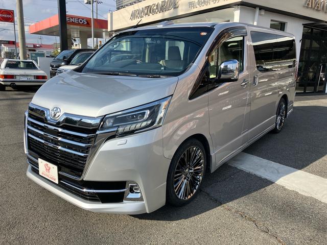 グランエース Ｇ　８人乗　ベージュインテリア　ＷＡＬＤ２０ＡＷタイヤ新品ナビＴＶ　ローダウン　純正サス有　全方位カメラ　デジタルインナーミラー　リアモニター　ＥＴＣ２．０　革シート　両側電動スライドドア（2枚目）