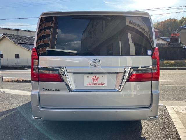 グランエース Ｇ　８人乗　ベージュインテリア　ＷＡＬＤ２０ＡＷタイヤ新品ナビＴＶ　ローダウン　純正サス有　全方位カメラ　デジタルインナーミラー　リアモニター　ＥＴＣ２．０　革シート　両側電動スライドドア（7枚目）