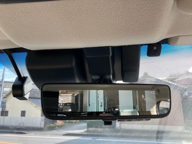 グランエース Ｇ　８人乗　ベージュインテリア　ＷＡＬＤ２０ＡＷタイヤ新品ナビＴＶ　ローダウン　純正サス有　全方位カメラ　デジタルインナーミラー　リアモニター　ＥＴＣ２．０　革シート　両側電動スライドドア（12枚目）