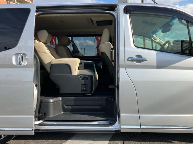 グランエース Ｇ　８人乗　ベージュインテリア　ＷＡＬＤ２０ＡＷタイヤ新品ナビＴＶ　ローダウン　純正サス有　全方位カメラ　デジタルインナーミラー　リアモニター　ＥＴＣ２．０　革シート　両側電動スライドドア（39枚目）