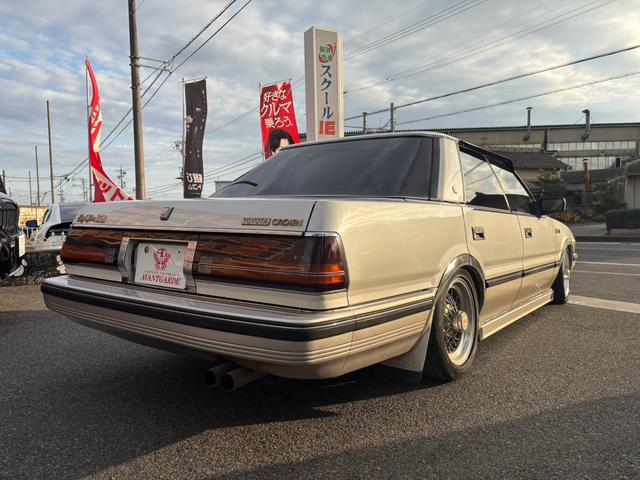 クラウン ロイヤルサルーン　ツインカム３０００　サンルーフ　電動チルト　ローダウン　ワンオフマフラー　当時物フロントスポイラー　ナビ　ＥＴＣ　１５フォルテクスインペリアルワイヤーホイール（6枚目）