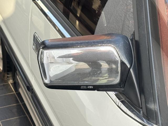 クラウン ロイヤルサルーン　ツインカム３０００　サンルーフ　電動チルト　ローダウン　ワンオフマフラー　当時物フロントスポイラー　ナビ　ＥＴＣ　１５フォルテクスインペリアルワイヤーホイール（23枚目）