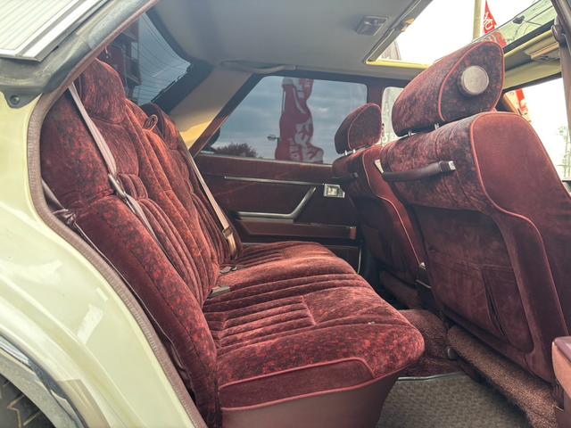 クラウン ロイヤルサルーン　ツインカム３０００　サンルーフ　電動チルト　ローダウン　ワンオフマフラー　当時物フロントスポイラー　ナビ　ＥＴＣ　１５フォルテクスインペリアルワイヤーホイール（45枚目）