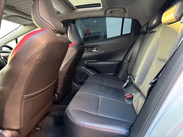 プリウス Ｚ　Ｚ　ＰＨＶ　モデリスタ　プリクラッシュＳ　全周囲カメラ　ナビＴＶ　デジタルインナーミラー　サンルーフ　ＨＤＭＩ　ＥＴＣ２．０　プレミアムサウンド８ｃｈスピーカー　電動Ｒゲート　シートＡＣ　充電ケーブル（19枚目）