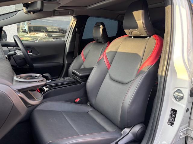 プリウス Ｚ　Ｚ　ＰＨＶ　モデリスタ　プリクラッシュＳ　全周囲カメラ　ナビＴＶ　デジタルインナーミラー　サンルーフ　ＨＤＭＩ　ＥＴＣ２．０　プレミアムサウンド８ｃｈスピーカー　電動Ｒゲート　シートＡＣ　充電ケーブル（34枚目）