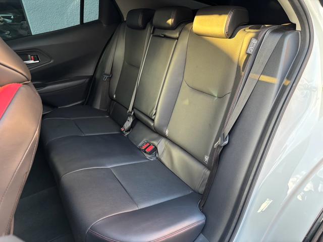 プリウス Ｚ　Ｚ　ＰＨＶ　モデリスタ　プリクラッシュＳ　全周囲カメラ　ナビＴＶ　デジタルインナーミラー　サンルーフ　ＨＤＭＩ　ＥＴＣ２．０　プレミアムサウンド８ｃｈスピーカー　電動Ｒゲート　シートＡＣ　充電ケーブル（38枚目）