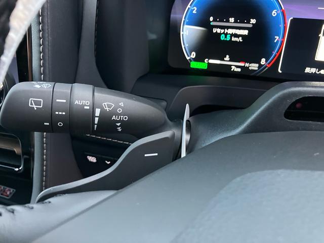 アルファードハイブリッド Ｚ　モデリスタエアロ　リアエンターシステム　パノラミックモニター　サンルーフ　ユニバーサルステップ　インナーミラー　シートメモリー　シートＡＣ　デジタルインナーミラー　ＥＴＣ２．０　ＨＤＭＩ（24枚目）