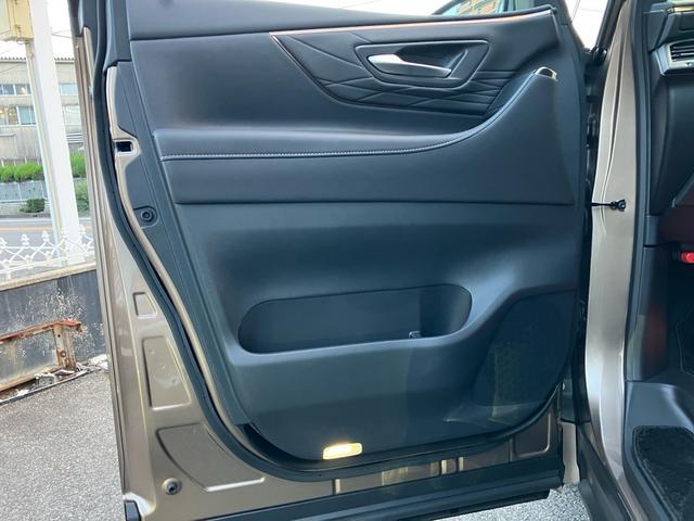 アルファードハイブリッド Ｚ　モデリスタエアロ　リアエンターシステム　パノラミックモニター　サンルーフ　ユニバーサルステップ　インナーミラー　シートメモリー　シートＡＣ　デジタルインナーミラー　ＥＴＣ２．０　ＨＤＭＩ（41枚目）