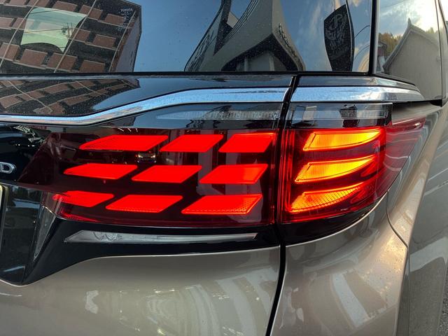 アルファードハイブリッド Ｚ　モデリスタエアロ　リアエンターシステム　パノラミックモニター　サンルーフ　ユニバーサルステップ　インナーミラー　シートメモリー　シートＡＣ　デジタルインナーミラー　ＥＴＣ２．０　ＨＤＭＩ（60枚目）