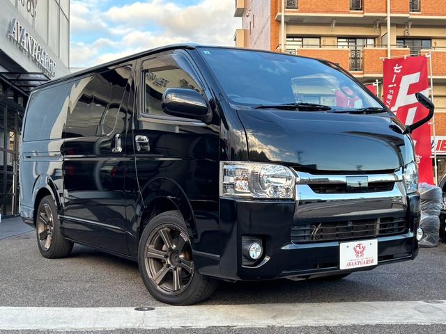 レジアスエースバン スーパーGL ダークプライムII 2.8ディーゼルターボ 4人乗仕様 ベッドキット スマートキー LED 社外テール ナビ地デジ バックカメラ 18AW ETC プッシュスタート(3枚目)