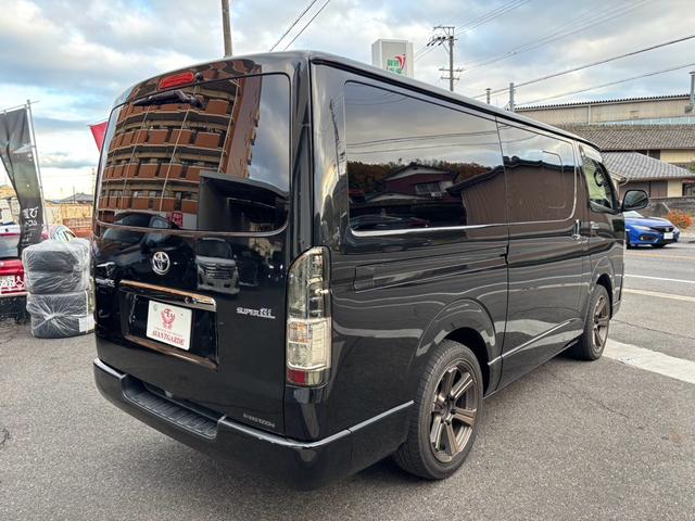レジアスエースバン スーパーGL ダークプライムII 2.8ディーゼルターボ 4人乗仕様 ベッドキット スマートキー LED 社外テール ナビ地デジ バックカメラ 18AW ETC プッシュスタート(5枚目)