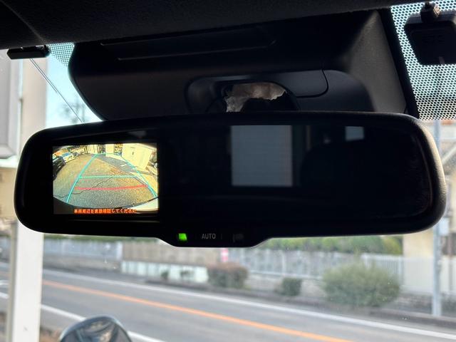 レジアスエースバン スーパーGL ダークプライムII 2.8ディーゼルターボ 4人乗仕様 ベッドキット スマートキー LED 社外テール ナビ地デジ バックカメラ 18AW ETC プッシュスタート(16枚目)