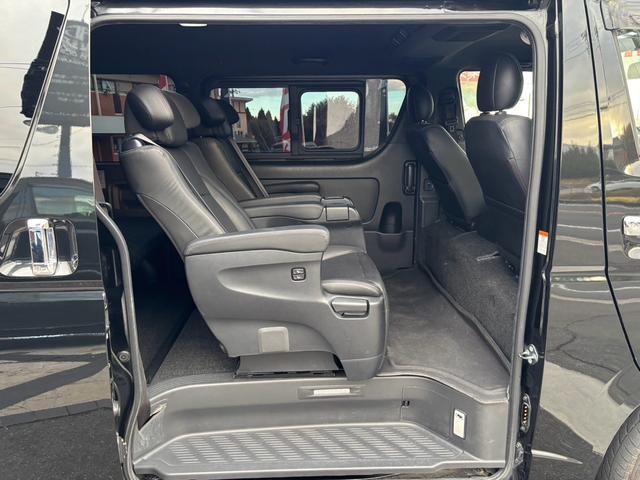 レジアスエースバン スーパーGL ダークプライムII 2.8ディーゼルターボ 4人乗仕様 ベッドキット スマートキー LED 社外テール ナビ地デジ バックカメラ 18AW ETC プッシュスタート(35枚目)