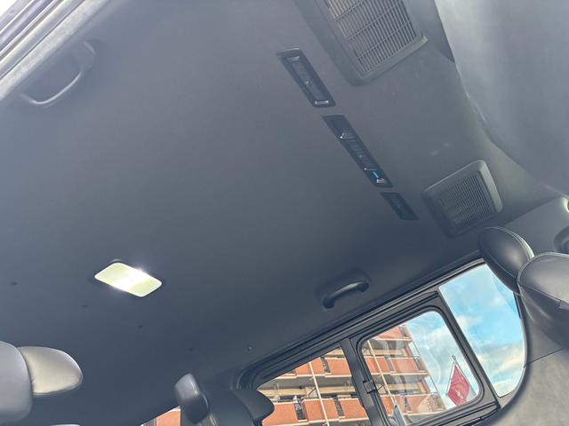 レジアスエースバン スーパーGL ダークプライムII 2.8ディーゼルターボ 4人乗仕様 ベッドキット スマートキー LED 社外テール ナビ地デジ バックカメラ 18AW ETC プッシュスタート(38枚目)