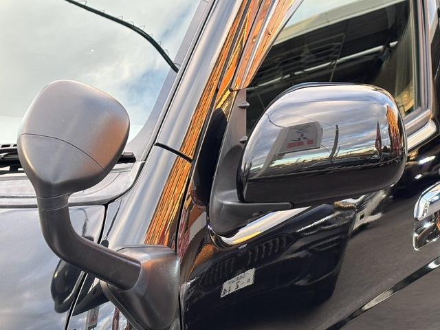 レジアスエースバン スーパーGL ダークプライムII 2.8ディーゼルターボ 4人乗仕様 ベッドキット スマートキー LED 社外テール ナビ地デジ バックカメラ 18AW ETC プッシュスタート(39枚目)