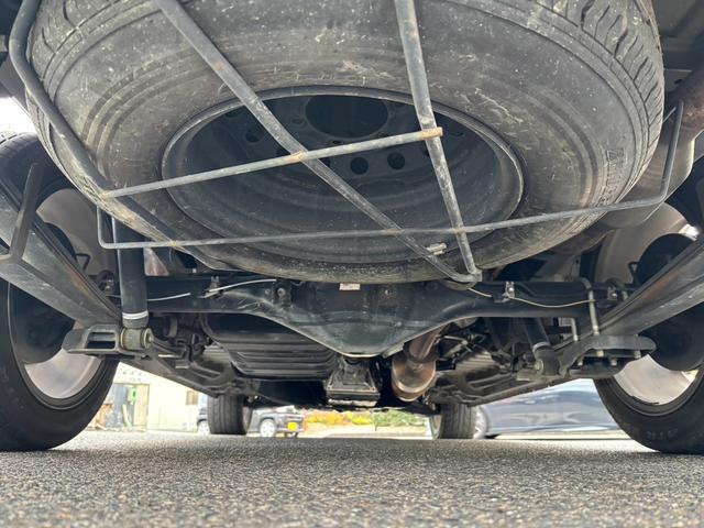 レジアスエースバン スーパーGL ダークプライムII 2.8ディーゼルターボ 4人乗仕様 ベッドキット スマートキー LED 社外テール ナビ地デジ バックカメラ 18AW ETC プッシュスタート(44枚目)