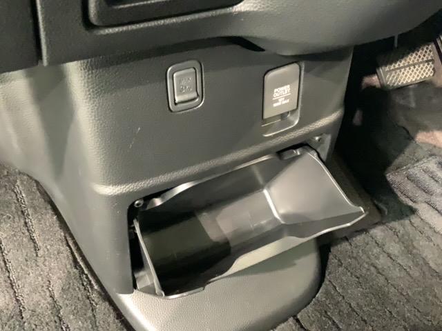 G・Lターボホンダセンシング 2年保証 ナビ フルセグRカメラ BTオ-ディオ 左右パワースライドドア スマートキ 助手席エアバッグ LEDヘットライト フルフラット ターボエンジン ナビTV CD ETC車載器 アルミ ABS(29枚目)
