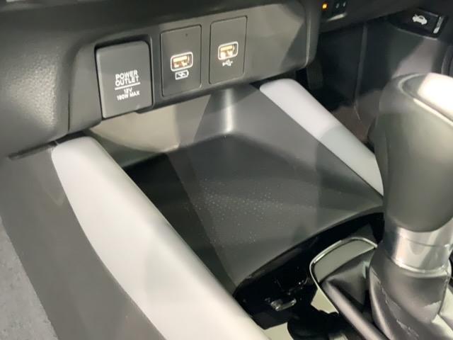 e:HEV RS 第三者機関証明書付 ホンダセンシング 新車保証 試乗禁煙車 純正ナビ フルセグ Rカメラ BTオ-ディオ ETC LEDライト VSA クルコン(28枚目)