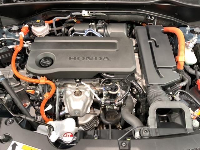 ｅ：ＨＥＶ　Ｚ　当社試乗車　禁煙　ＨｏｎｄａＣＯＮＮＥＣＴディスプレー　マルチビューカメラ　ブラインドスポットインフォメーション　パワーテールゲート　スマートキー　オートエアコン　フロアカーペット装着　ＥＴＣ車載器(44枚目)