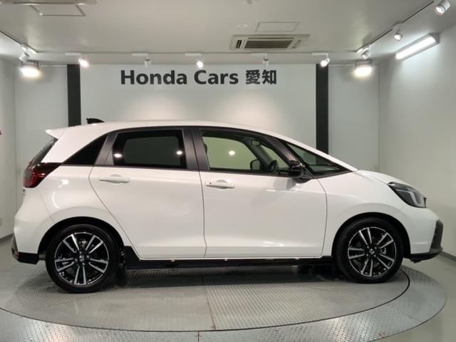 フィット ｅ：ＨＥＶＲＳ　ＨｏｎｄａＳＥＮＳＩＮＧ　新車保証　試乗禁煙車　ワンオーナー車　ＶＳＡ　Ｒカメラ　サイドエアバック　スマートキー　ＬＥＤヘッドランプ　クルコン　エアコン　ＤＶＤ　ＥＴＣ　盗難防止装置　ＡＢＳ（51枚目）