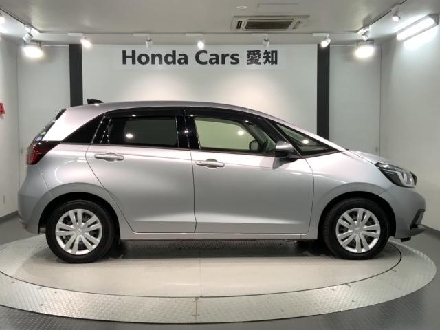 フィット e:HEVホーム 1年保証 禁煙 法人ワンオーナー ホンダセンシング 純正7インチメモリーナビ(VXM-205Ci) リアカメラ ETC LEDヘッドライト 純正ドライブレコーダ サイドカーテンエアバッグ ドアバイザー(51枚目)