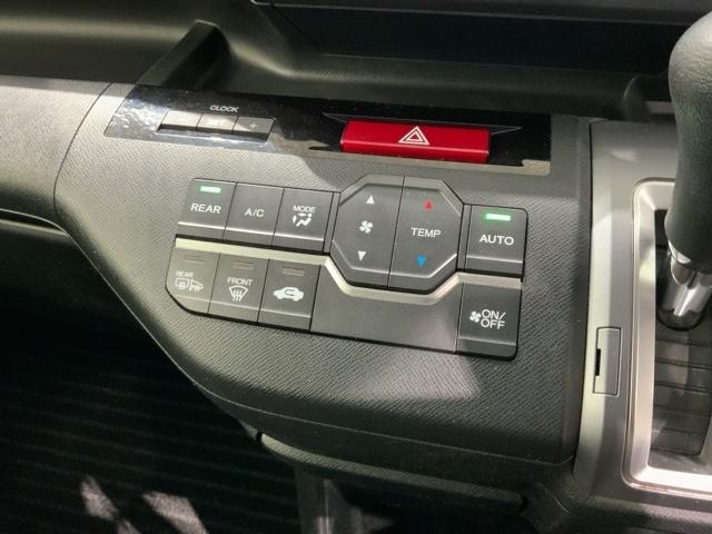 ステップワゴンスパーダ Ｚ　１年保証　ワンオ－ナ－　ナビ　ＴＶ　Ｒカメラ　横滑防止　イモビ　スマキー　バックモニタ－　キーフリー　パワーウィンド　１オナ　ＥＴＣ付　エアコン　ＤＶＤ再生　運転席助手席エアバック　エアバック　ＡＢＳ（8枚目）