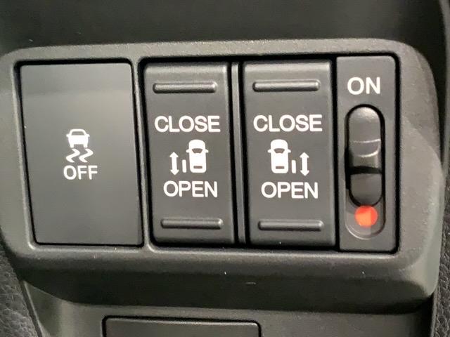 フリード エアーＥＸ　当社試乗車　禁煙　新車保証継承　９インチナビＬＸＭ－２４２ＺＦＮｉ　Ｒカメラ　Ｂｌｕｅｔｏｏｔｈリアクーラー　ブラインドスポットインフォメーション　１５インチアルミ　フロアカーペット　ＥＴＣ車載器（13枚目）
