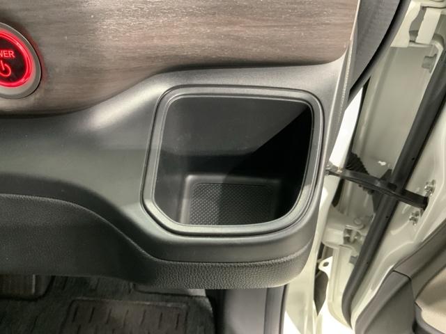 フリード+ハイブリッド ハイブリッドEX 1年保証 禁煙1オーナー ナビVXM-194VFi Rカメラ CD DVD フルセグTV Bluetoth ドラレコ ドアバイザー フロアカーペット ETC車載器 LEDライト 両側電動スライドドア(27枚目)