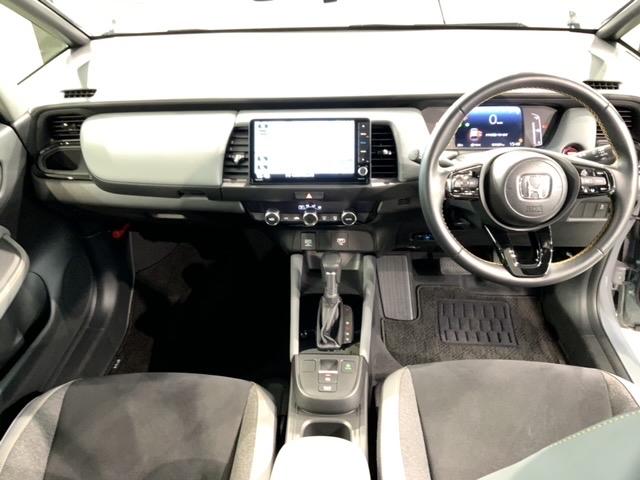 フィット ＲＳ　当社試乗車　禁煙　新車保証継承　ナビＶＸＵ－２４５ＦＴｉ　Ｒカメラ　Ｂｌｕｅｔｏｏｔｈ　ＣＤ　ＤＶＤ　Ｂｌｕｅｔｏｏｔｈ　フロアカーペット　ＥＴＣ車載器　ＬＥＤライト　サイドカーテンエアバッグ　ＡＢＳ（9枚目）