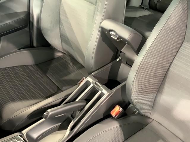 WR-V Z+ブラックスタイル 当社試乗車 禁煙 8インチナビVXM-245ZFEi Rカメラ Bluetooth ETC車載器 フロアカーペット BLACKSTYLE専用装備(28枚目)