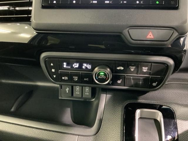 N-BOXカスタム L 2年保証 フルセグナビ Rカメラ CD DVD Bluetooth ETC車載器 フロアカーペット LEDライト 両側電動スライドドア ドアバイザー(12枚目)