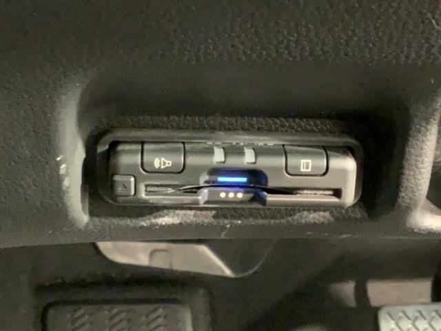 ヴェゼル e:HEVX 1年保証 禁煙1オーナー ナビ CD DVD Bluetooth Rカメラ ETC車載器 ドアバイザー フロアマット LEDライト 前後ドラレコ サイドカーテンエアバッグ 16インチアルミ(13枚目)