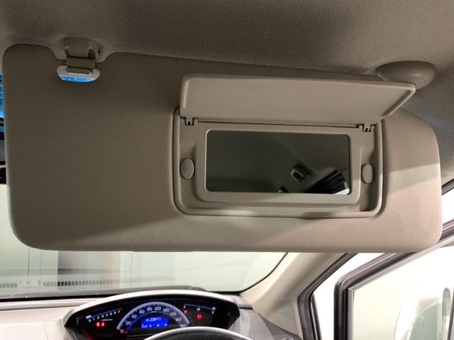 フリード Ｇ　１年保証　禁煙　福祉車両　助手席リフトアップシート　ナビ　Ｒカメラ　ＣＤ　ＤＶＤ　ワンセグＴＶ　片側電動スライドドア　ドアバイザー　フロアカーペット　ＥＴＣ車載器（14枚目）