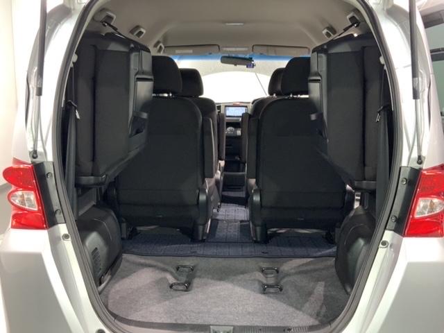 フリード Ｇ　１年保証　禁煙　福祉車両　助手席リフトアップシート　ナビ　Ｒカメラ　ＣＤ　ＤＶＤ　ワンセグＴＶ　片側電動スライドドア　ドアバイザー　フロアカーペット　ＥＴＣ車載器（18枚目）