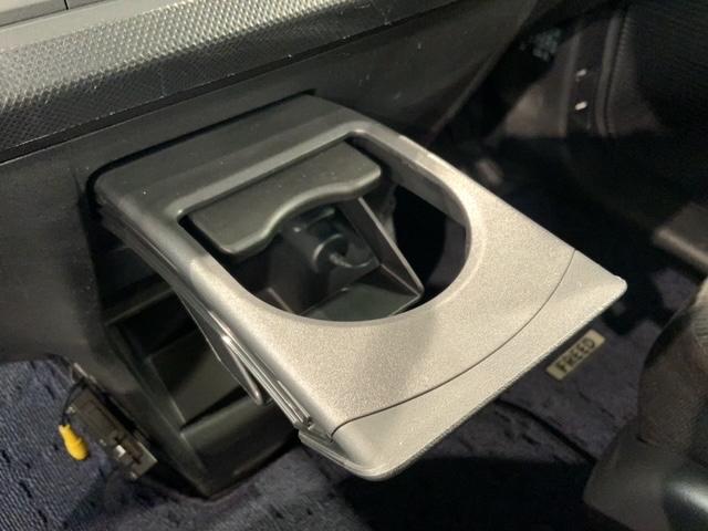 フリード Ｇ　１年保証　禁煙　福祉車両　助手席リフトアップシート　ナビ　Ｒカメラ　ＣＤ　ＤＶＤ　ワンセグＴＶ　片側電動スライドドア　ドアバイザー　フロアカーペット　ＥＴＣ車載器（27枚目）