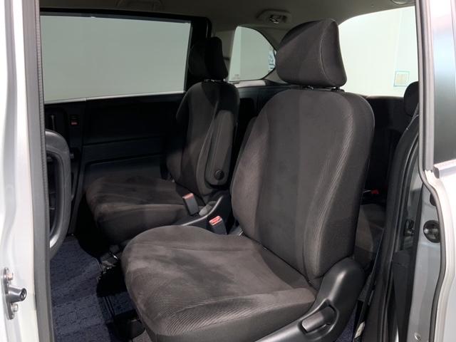 フリード Ｇ　１年保証　禁煙　福祉車両　助手席リフトアップシート　ナビ　Ｒカメラ　ＣＤ　ＤＶＤ　ワンセグＴＶ　片側電動スライドドア　ドアバイザー　フロアカーペット　ＥＴＣ車載器（30枚目）