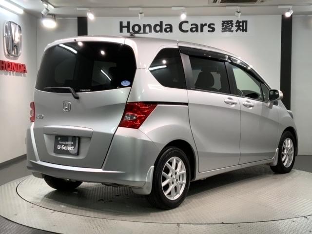 フリード Ｇ　１年保証　禁煙　福祉車両　助手席リフトアップシート　ナビ　Ｒカメラ　ＣＤ　ＤＶＤ　ワンセグＴＶ　片側電動スライドドア　ドアバイザー　フロアカーペット　ＥＴＣ車載器（50枚目）