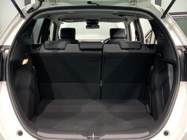 フィット e:HEVホーム 2年保証 禁煙1オーナー 8インチナビ Rカメラ CD DVD Bluetooth フルセグTV ETC車載器 LEDライト サイドカーテンエアバッグ フロアカーペット 16インチアルミ(37枚目)