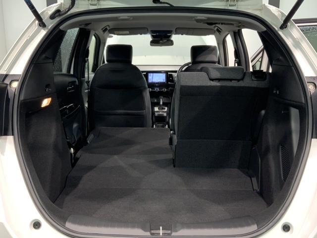 フィット e:HEVホーム 2年保証 禁煙1オーナー 8インチナビ Rカメラ CD DVD Bluetooth フルセグTV ETC車載器 LEDライト サイドカーテンエアバッグ フロアカーペット 16インチアルミ(39枚目)