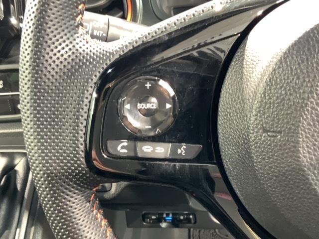 N-ONE RS 当社試乗車 新車保証継承 禁煙 6速MT車 8インチナビVXM-245ZFEi フルセグTV Bluetooth Rカメラ ETC車載器 フロアカーペット LEDライト スマートキー(10枚目)