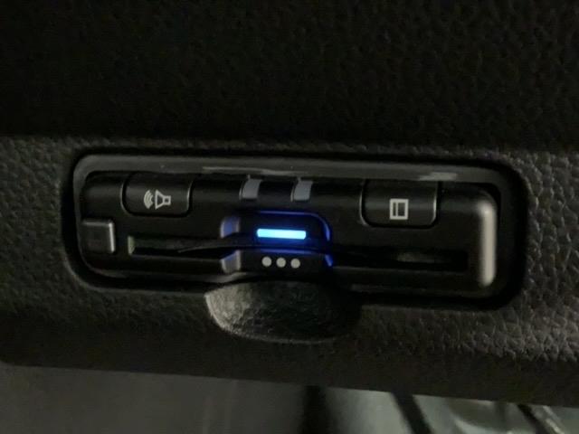 N-ONE RS 当社試乗車 新車保証継承 禁煙 6速MT車 8インチナビVXM-245ZFEi フルセグTV Bluetooth Rカメラ ETC車載器 フロアカーペット LEDライト スマートキー(13枚目)