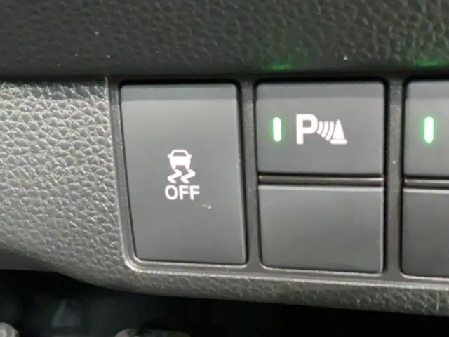 N-ONE RS 当社試乗車 新車保証継承 禁煙 6速MT車 8インチナビVXM-245ZFEi フルセグTV Bluetooth Rカメラ ETC車載器 フロアカーペット LEDライト スマートキー(14枚目)