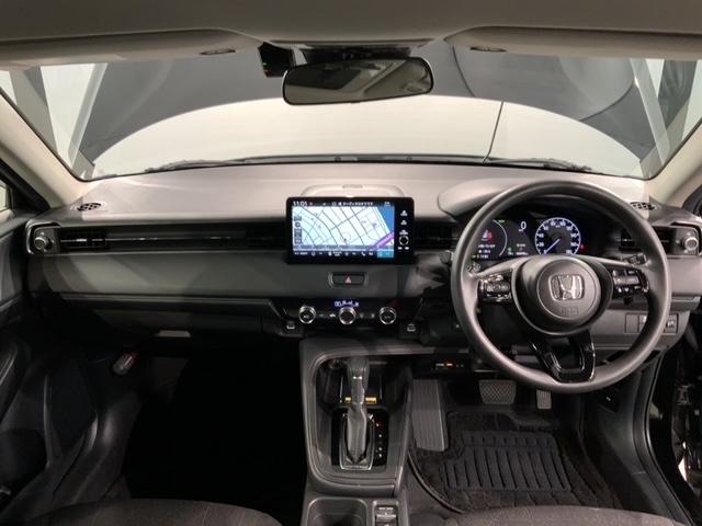 ヴェゼル ｅ：ＨＥＶＸ　２年保証　禁煙　１オーナー　ＨｏｎｄａＣＯＮＮＥＣＴディスプレー　ＥＴＣ２．０車載器　ワイヤレス充電器　Ｂｌｕｅｔｏｏｔｈ　ドアバイザー　フロアカーペット　ドラレコ　ＬＥＤライト　１６インチアルミ（9枚目）