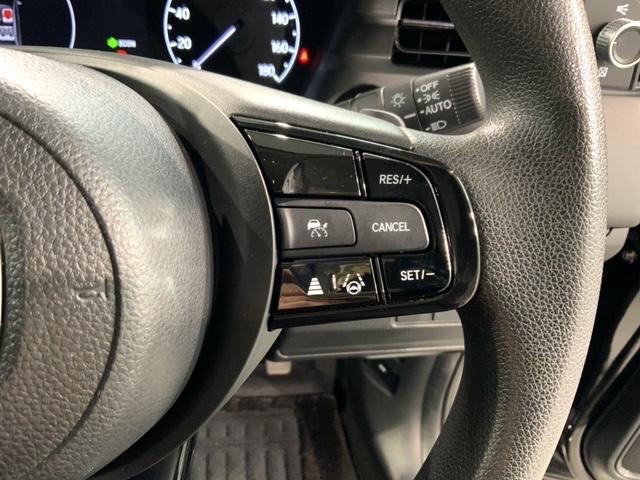 ヴェゼル ｅ：ＨＥＶＸ　２年保証　禁煙　１オーナー　ＨｏｎｄａＣＯＮＮＥＣＴディスプレー　ＥＴＣ２．０車載器　ワイヤレス充電器　Ｂｌｕｅｔｏｏｔｈ　ドアバイザー　フロアカーペット　ドラレコ　ＬＥＤライト　１６インチアルミ（11枚目）