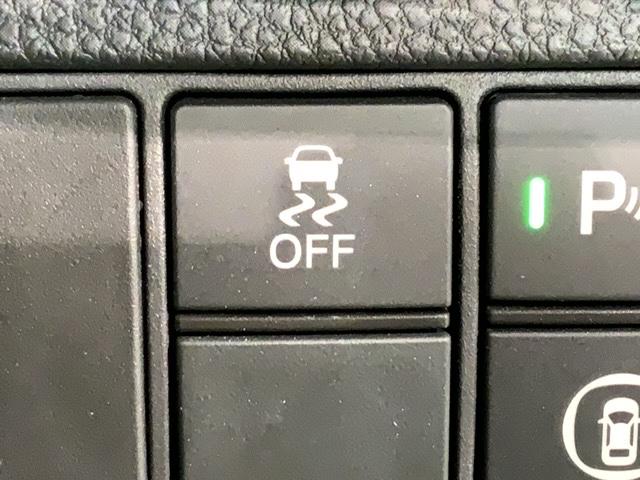 ヴェゼル ｅ：ＨＥＶＸ　２年保証　禁煙　１オーナー　ＨｏｎｄａＣＯＮＮＥＣＴディスプレー　ＥＴＣ２．０車載器　ワイヤレス充電器　Ｂｌｕｅｔｏｏｔｈ　ドアバイザー　フロアカーペット　ドラレコ　ＬＥＤライト　１６インチアルミ（14枚目）