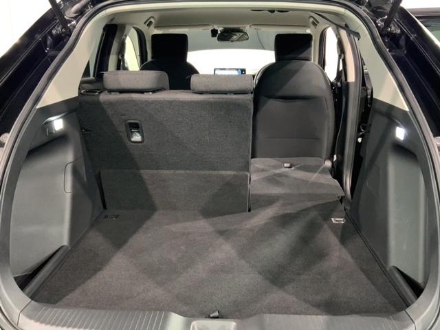 ヴェゼル ｅ：ＨＥＶＸ　２年保証　禁煙　１オーナー　ＨｏｎｄａＣＯＮＮＥＣＴディスプレー　ＥＴＣ２．０車載器　ワイヤレス充電器　Ｂｌｕｅｔｏｏｔｈ　ドアバイザー　フロアカーペット　ドラレコ　ＬＥＤライト　１６インチアルミ（33枚目）