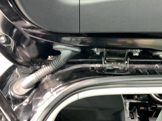 ヴェゼル ｅ：ＨＥＶＸ　２年保証　禁煙　１オーナー　ＨｏｎｄａＣＯＮＮＥＣＴディスプレー　ＥＴＣ２．０車載器　ワイヤレス充電器　Ｂｌｕｅｔｏｏｔｈ　ドアバイザー　フロアカーペット　ドラレコ　ＬＥＤライト　１６インチアルミ（38枚目）